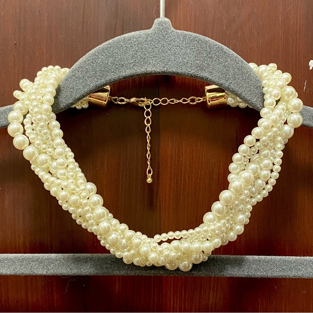 Faux Pearl Beaded Necklace